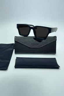 Comos - Black