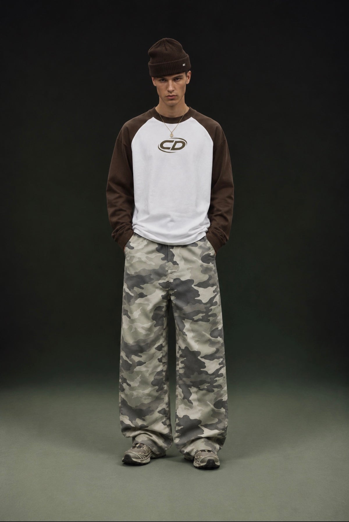 Studio Long Sleeve T Shirt - White/Brown